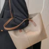 حقيبة كبيرة السعة بطراز ليتشي الكلاسيكي، حقيبة كتف للنساء، حقيبة مدرسية، سعة كبيرة، كاجوال كلاسيكي، محمولة، مناسبة للمراهقات والطالبات الجامعيات، مثالية للعودة إلى المدرسة والتسوق والمدرسة الثانوية والجامعة، حقيبة عمل لافتة للنساء 5