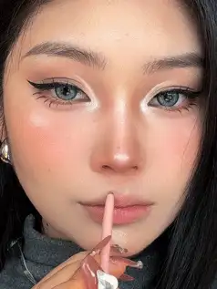 sheglam قلم تحديد الشفاه so lippy قلم تحديد الشفاه الكريمي غير اللامع misty rose ذو الصبغة العالية لا يتلاشى بسهولة، ناعم كالحرير، لون غير لامع، مكياج الشفاه، حفلة عيد الميلاد ، قلم تحديد الشفاه روج محدد قوس شفايف علامة تجارية جمال مكياج ميكب مستحضرات تجم 15