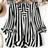 shein clasi قميص رقيق مخطط فضفاض للسيدات ذوي الحجم الكبير برقبة على شكل v ،يربط في الأمام وأكمام قصيرة لفصلي الربيع والصيف