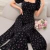 modelyn فستان صيفي قصير بأكمام قصيرة وياقة مربعة مزخرف بنقوش زهور صغيرة وشق، فساتين سهرة طويلة modelyn فستان صيفي قصير بأكمام قصيرة وياقة مربعة مزخرف بنقوش زهور صغيرة وشق، فساتين سهرة طويلة
