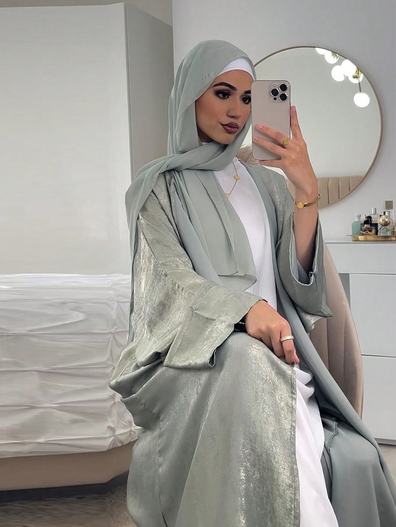 قبالة واحد البثق نسائي عصري وأنيق مع رداء عربي فضفاض ، مناسب للحفلات والارتداء اليومي 5