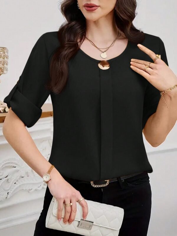 shein clasi بلوزة نسائية بياقة دائرية وأكمام قصيرة وأزرار أمامية سادة، بسيطة وكاجوال للارتداء اليومي shein clasi بلوزة نسائية بياقة دائرية وأكمام قصيرة وأزرار أمامية سادة، بسيطة وكاجوال للارتداء اليومي
