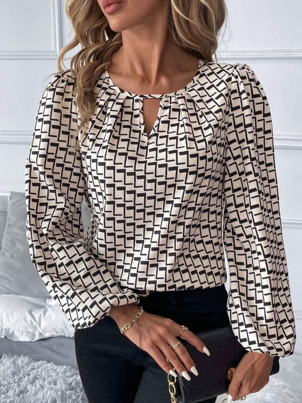 shein clasi بلوزة سيدة بطبعات زهرية أنيقة مقاسات كبيرة بياقة كشكشة وأكمام طويلة shein clasi بلوزة سيدة بطبعات زهرية أنيقة مقاسات كبيرة بياقة كشكشة وأكمام طويلة