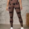 shein sports سروال رياضي بخصر عالي مرن مزخرف بطباعة التيه دايي، مناسب للرياضة كاليوغا 12