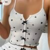 shein بيجامة علوية للنساء بطبعة قلوب وزينة فيونكة 2
