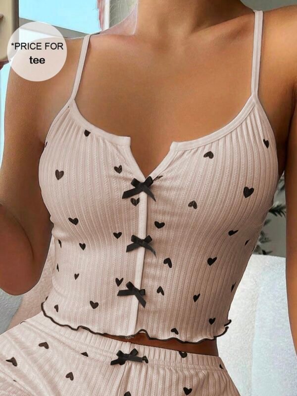 shein بيجامة علوية للنساء بطبعة قلوب وزينة فيونكة shein بيجامة علوية للنساء بطبعة قلوب وزينة فيونكة