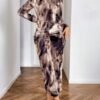 shein clasi فستان ماكسي محبوك مكشكش مطبوع بطريقة الصباغة باللفائف للمرأة ذات المقاسات الكبيرة للربيع والخريف