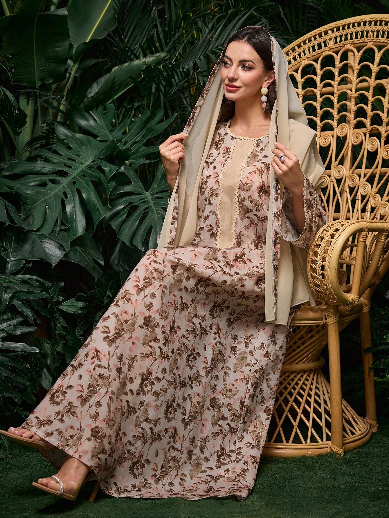 shein najma فستان ربيعي أنيق بأكمام طويلة وياقة دائرية، بطبعات رقمية أنيقة من الزهور والنباتات والأشكال الهندسية، بطراز عربي shein najma فستان ربيعي أنيق بأكمام طويلة وياقة دائرية، بطبعات رقمية أنيقة من الزهور والنباتات والأشكال الهندسية، بطراز عربي