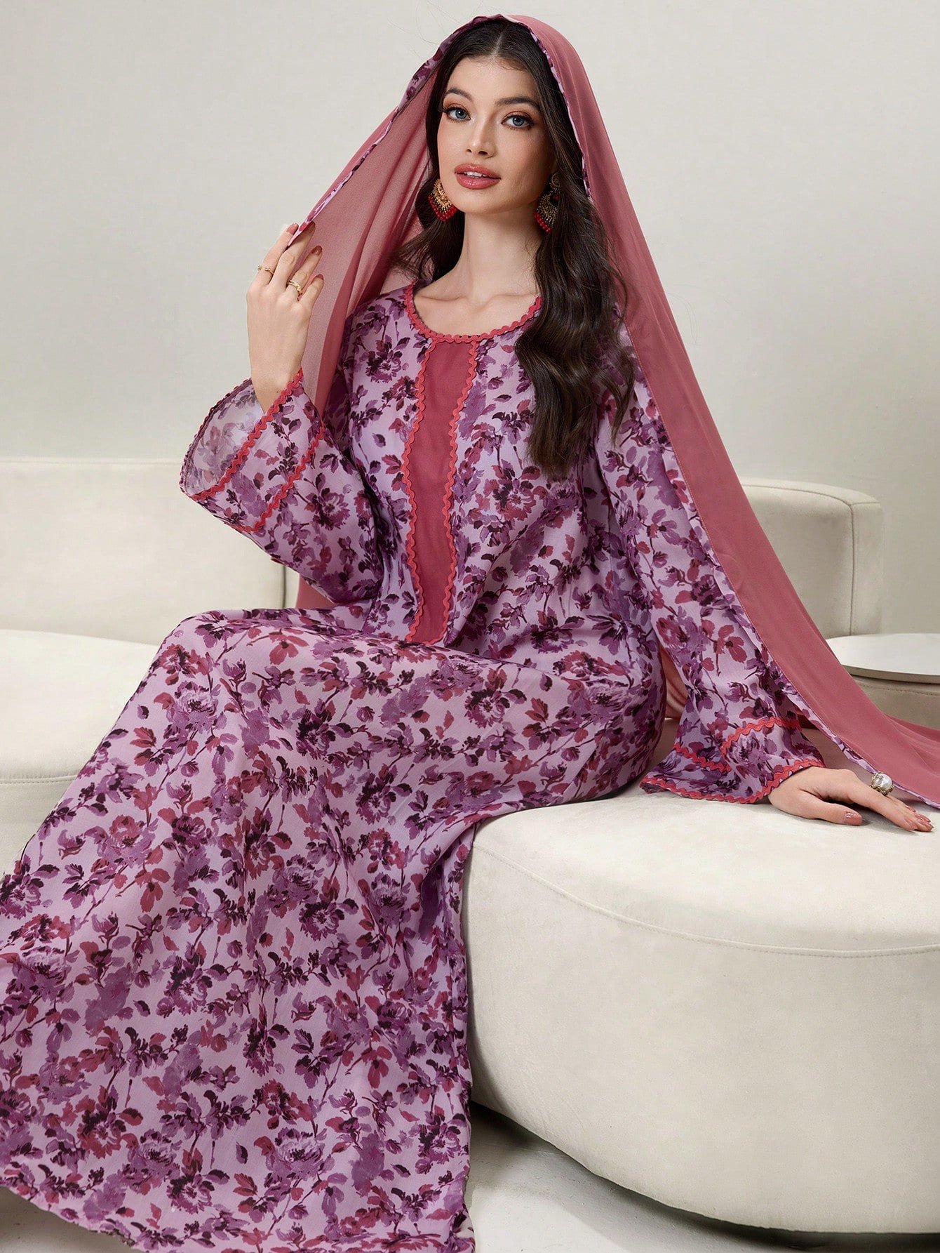 shein najma فستان ربيعي أنيق بأكمام طويلة وياقة دائرية، بطبعات رقمية أنيقة من الزهور والنباتات والأشكال الهندسية، بطراز عربي 14