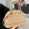 حقيبة تسوق من الجلد المبطن الصناعي البي يو باللون الأحادي ذات طراز كلاسيكي موضة، حقيبة كروس محمولة باليد محكمة الإغلاق، حقيبة سفر بسيطة للعطلات مع حزام كتف قابل للتعديل، حقيبة كتف للعمل المكتبي 16
