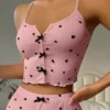 shein بيجامة علوية للنساء بطبعة قلوب وزينة فيونكة 7