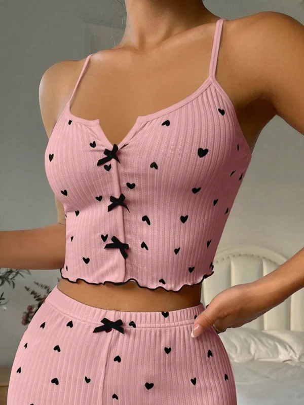 shein بيجامة علوية للنساء بطبعة قلوب وزينة فيونكة 7