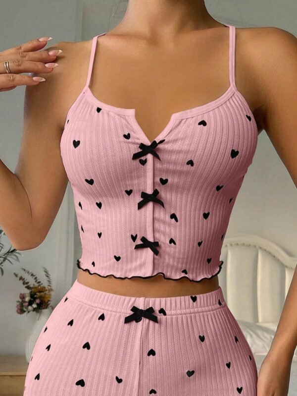 shein بيجامة علوية للنساء بطبعة قلوب وزينة فيونكة 8