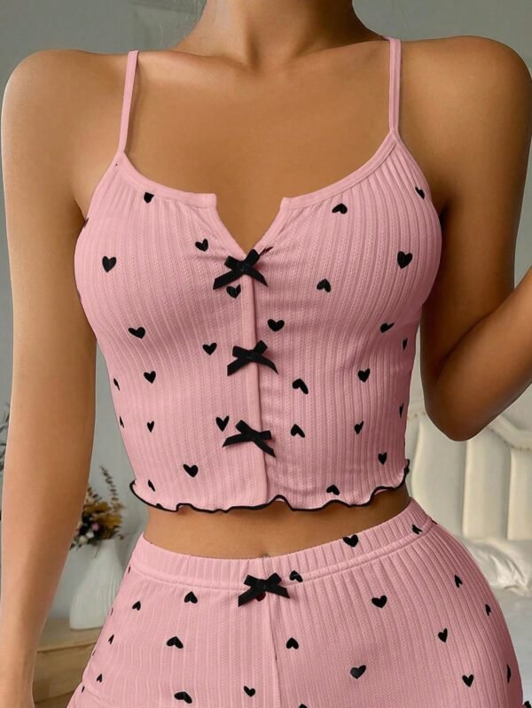 shein بيجامة علوية للنساء بطبعة قلوب وزينة فيونكة 9