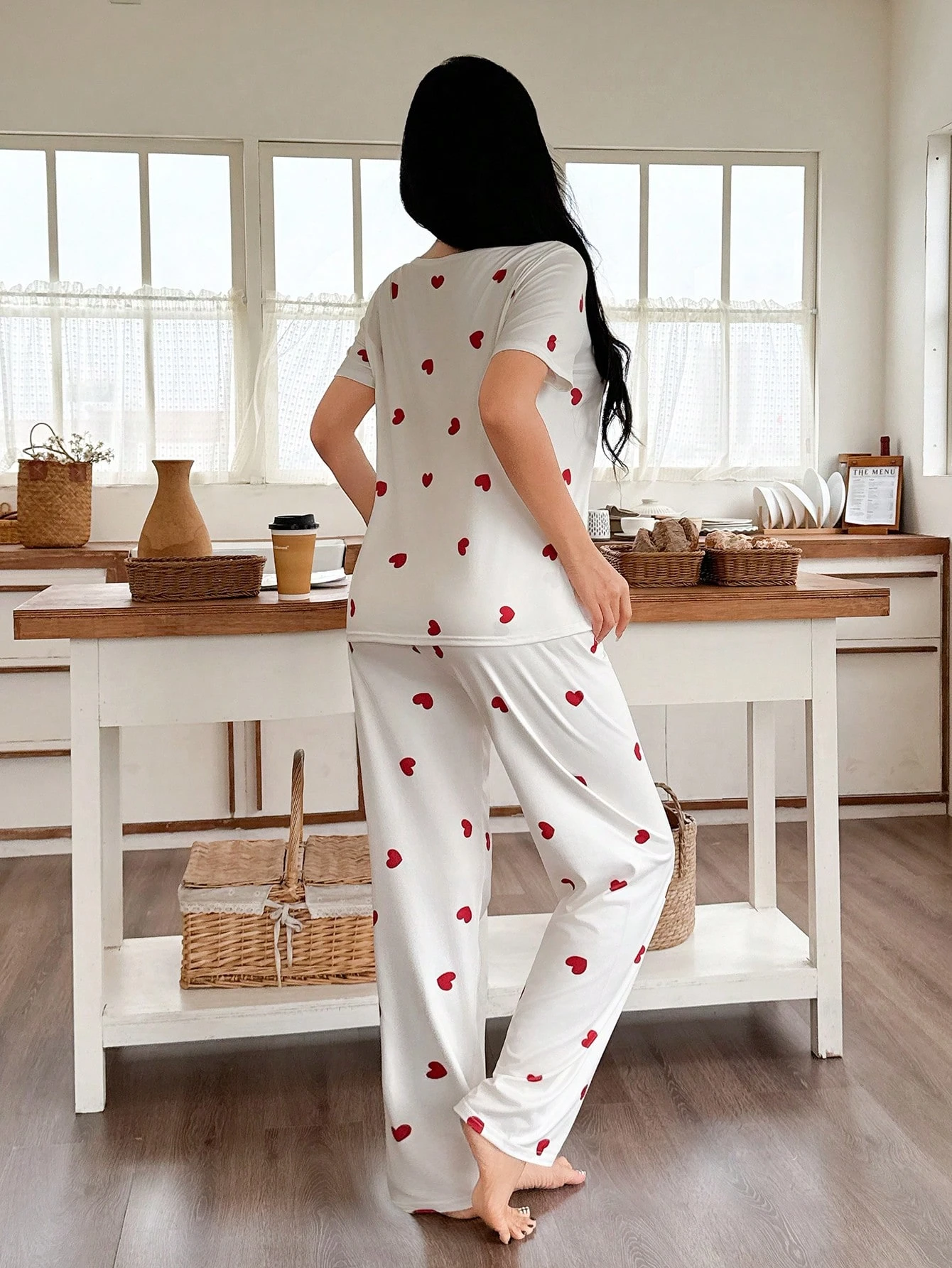 dream adore طقم بلوزة نوم نسائية أكمام قصيرة بطبعة قلب وشورت 12