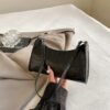 حقيبة يد مزخرفة بنقوش التمساح، حقيبة كورية موضة جديدة للسيدات بشكل كتف وحمل، حقيبة نسائية هلالية شيك وبسيطة للمناسبات اليومية 4