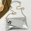 حقيبة كتف نسائية عصرية بتصميم بسيط متعددة الاستخدامات على شكل ظرف مائل مع سلسلة، مناسبة للتسوق والمحفظة، للشابات وطالبات الجامعات والعرائس الجدد وسيدات الأعمال. مثالية للمكتب والجامعة والعمل والأعمال والتنقل والأنشطة الخارجية والسفر والرحلات 8