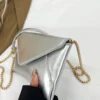 حقيبة كتف نسائية عصرية بتصميم بسيط متعددة الاستخدامات على شكل ظرف مائل مع سلسلة، مناسبة للتسوق والمحفظة، للشابات وطالبات الجامعات والعرائس الجدد وسيدات الأعمال. مثالية للمكتب والجامعة والعمل والأعمال والتنقل والأنشطة الخارجية والسفر والرحلات 9
