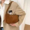 حقيبة كتف من المخمل المضلع بلون موحد مع إغلاق بسحاب، حقيبة هوبو من المخمل المضلع بتصميم بسيط، حقيبة تحت الإبط بتصميم عتيق بلون موحد للنساء، حقيبة يد عصرية بسيطة، حقيبة يد مربعة صغيرة، حقيبة باجيت تحت الإبط من المخمل المضلع بتصميم عتيق عصري، أسلوب الأموال 16