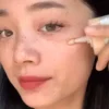 sheglam dew & done ملون خفيف للبشرة مع spf20 porcelain علامة تجارية جمال مكياج ميكب مستحضرات تجميل للنساء الفتيات مثالي لفصل الصيف الربيع مثالي ل y2k أزياء أنيقة عيد الأم هدية حفلة جاهز أفضل لون 36