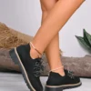 أحذية نسائية جديدة بتصميم أنيق وراحة عالية، بأصبع قدم مستدير مصنوعة من نسيج مُنفذ للهواء، بأربطة ملونة اللون ومقاومة للانزلاق وبنعل سميك، مناسبة للاستخدام الخارجي في الربيع والصيف، والمهرجانات والأسلوب الشارعي، وأحذية رياضية سميكة النعل متعددة الاستخدامات 5