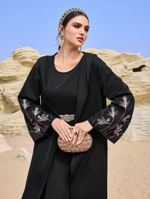 al najma عباءة نسائية فضفاضة مطرزة بالزهور مع كابوشون 10