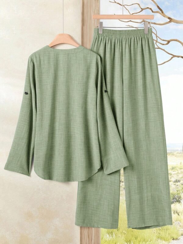 shein lune بدلة كاجوال للنساء تتكون من قميص بياقة على شكل حرف v وأكمام مكسرة، وبنطال ذو ساق واسعة 22