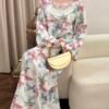 yasmyna فستان بأكمام طويلة وياقة على شكل حرف v بطبعة الفراشة بأسلوب عربي فضفاض 3