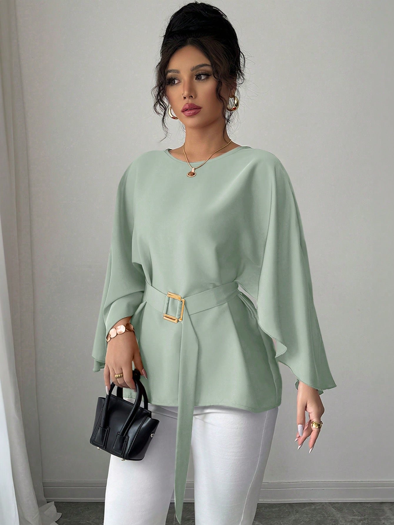 selianne بلوزة نسائية ذات أكمام خفافيش وياقة دائرية على الطريقة الفرنسية، لها ربطة بالخصر، ذات لون أحمر براق، لفصلي الربيع والصيف 7