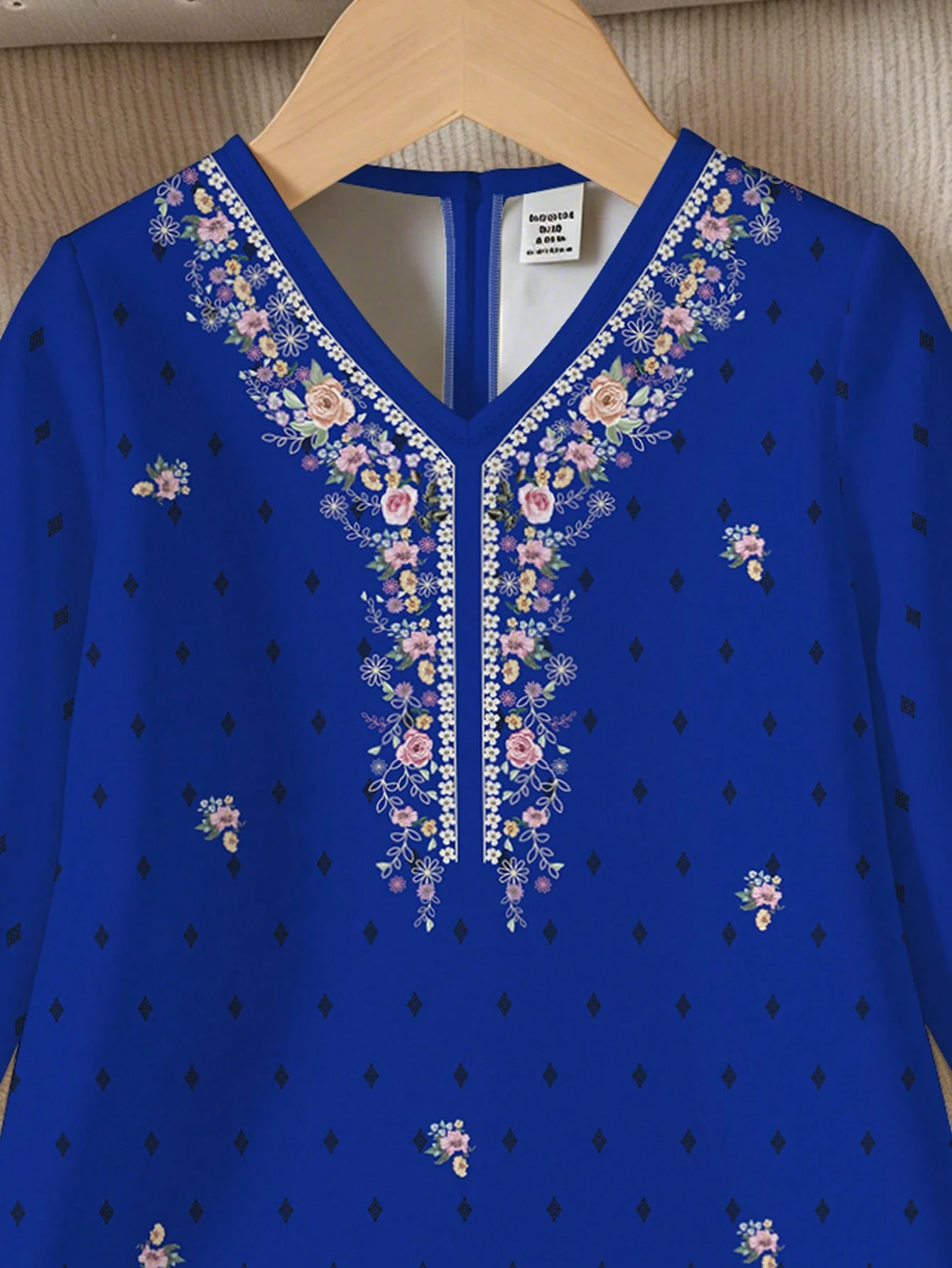shein فستان جلابية للبنات الرضع بطبعات زهور باللون الأزرق الداكن، مطرز بطرز زهور أنيق وعتيق، فستان بنات رضع كاجوال بسيط وتقليدي بأكمام طويلة مناسب للربيع والصيف، فستان طويل أنيق محتشم بأكمام طويلة، عباءة صلاة، راحة وكاجوال، أجواء عطلة، جلابية محتشمة، جلاب 11