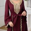 al najma فستان كاجوال للسفر والحفلات بطراز عربي، مزين بطبعات مطرزة على الياقة وبخصر مربوط بعقدة 13