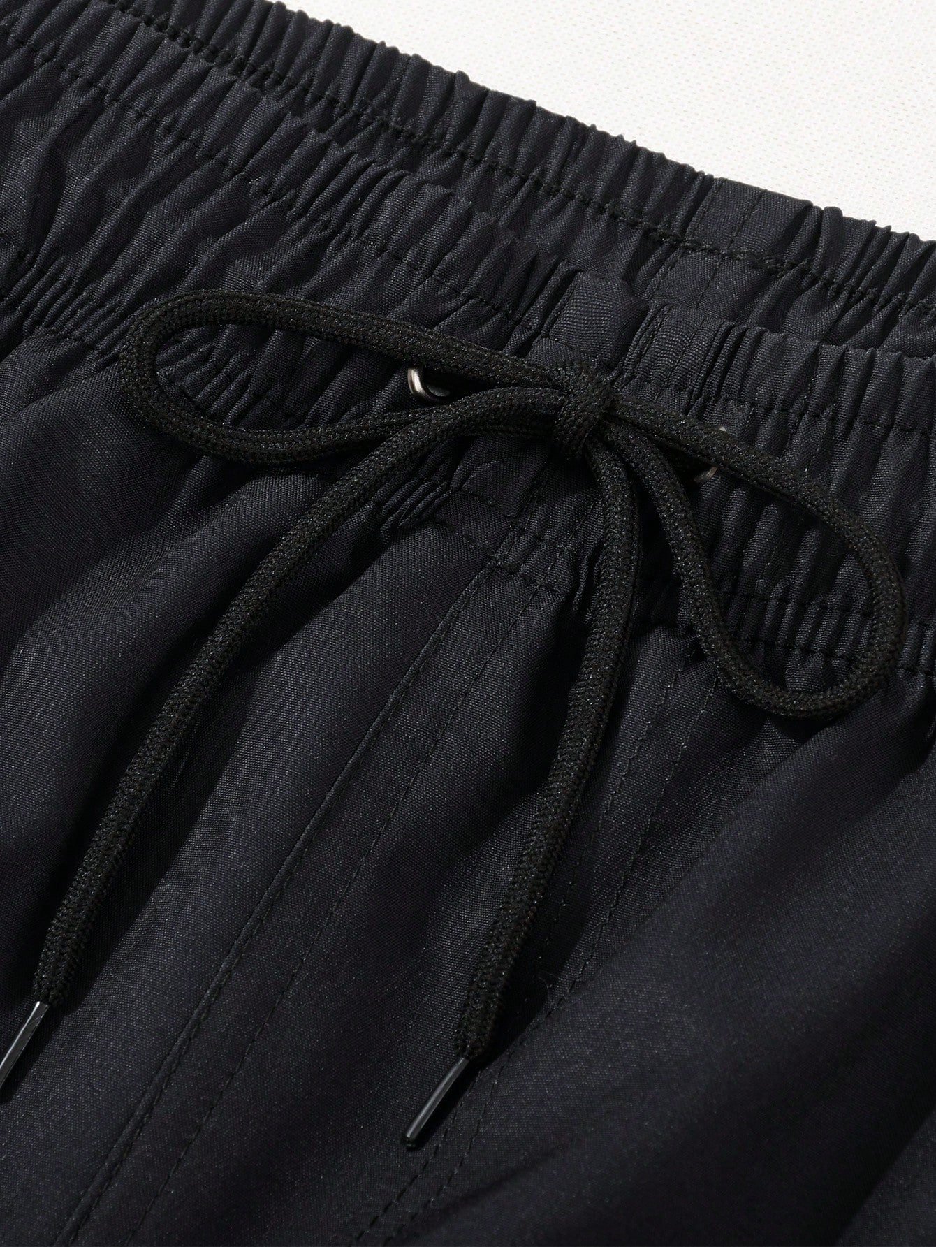 manfinity swimmode شورت شاطئ رجالي بخصر رباط وجيوب بطبعة أشجار النخيل، مناسب للصيف، شورت سباحة رجالي أسود بطبعة أشجار النخيل، عطلة 17