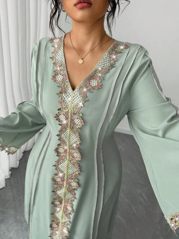 shein petite curve فستان طويل مزين بالدانتيل الأنيق، خريف/شتاء 7