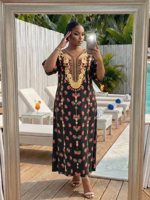 shein lady curve فستان كاجوال قصير الأكمام بياقة على شكل حرف v مزخرف بالزهور للمرأة ذات الحجم الكبير 4