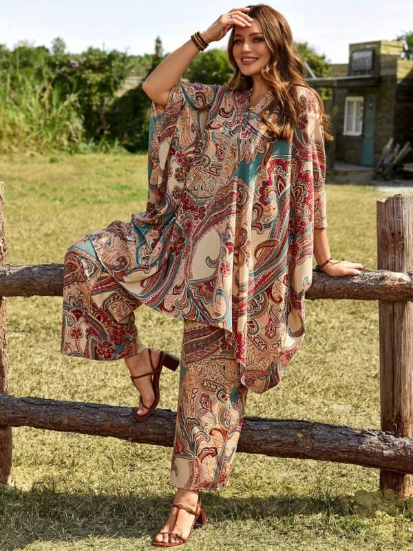 emery rose مجموعة قطعتين كاجوال للعطلات، ملابس علوية بأكمام خفافيش مطبوعة بطبعة البيزلي وبنطلون مقاس كبير 7
