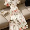 shein franclia فستان أنيق أكمام قصيرة ذو رقبة قلب، أمامي بأزرار، خصر ملتف shein franclia فستان أنيق أكمام قصيرة ذو رقبة قلب، أمامي بأزرار، خصر ملتف