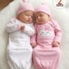 طقم بيجاما 2 قطعة لحديثي الولادة بأكمام طويلة بنقشة فراولة وزهور صغيرة متعددة الألوان باللون الوردي 4