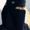 قطعة واحدة نقاب نسائي بلون أحادي مع فيونكة ذهبية مطبوعة بالزهور، وشاح رأس خفيف قابل للتنفس، أسود، للشاطئ والعطلات 10
