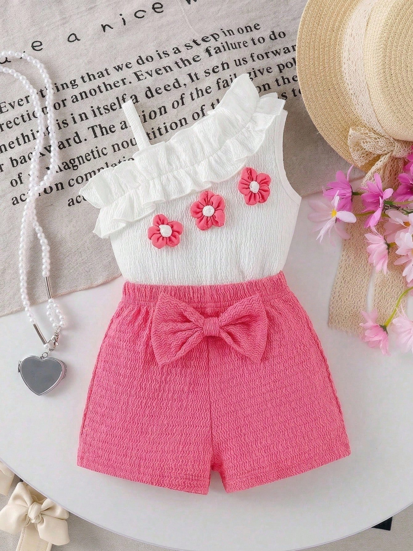 shein elladie kids ملابس صيفية كيوت للبنات الرضع من قطعتين، تتكون من ملابس علوية كتف واحد مزخرفة بالأزهار باللونين الوردي والأبيض، وشورت بخصر مطاطي، مناسبة لملابس عيد الميلاد 5