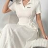 aidyla فستان نسائي كاجوال متوسط الطول مع نص كم بطباعة حروف، رابطة الخصر الجانبية، فستان سهرة طويل للنساء 1