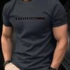 manfinity homme قميص تي شيرت رجالي بياقة دائرية وأكمام قصيرة بطبعة حرفية، قميص صيفي رجالي كاجوال 12