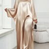 shein lady طقم بلوزة وبنطلون واسع الساق ذو لون أحادي وحافة غير متماثلة، طقم كاجوال مكون من قطعتين للنساء 1