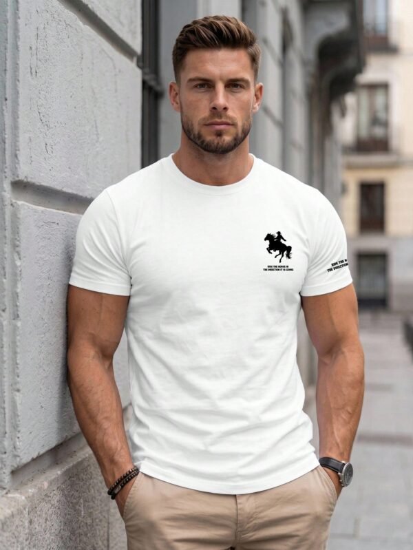 manfinity homme قميص تي شيرت رجالي بياقة دائرية وأكمام قصيرة بطبعة حرفية، قميص صيفي رجالي كاجوال 1