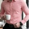 manfinity mode قميص أبيض أنيق بأكمام طويلة للارتداء الرسمي أو المكتبي مع ياقة قميص، قمصان عمل، قمصان عمل كاجوال للرجال، الخريف، الحفل 23