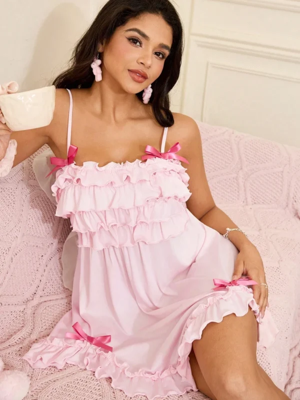 sweetslumber ملابس داخلية مثيرة بتصميم دانتيل زهري وقصات مفرغة وخصر منخفض g string، طقم بيجامة نسائي بأسلوب ins حلو مع كاميسول بفيونكة وألوان متباينة، فستان نوم بيبي دول نسائي بدون أكمام مع حواف مكشكشة متعددة الطبقات وزينة فيونكة لموسم العطلات 10