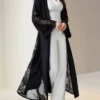 al najma عباءة نسائية أنيقة بلون أحادي مع تصميم من الدانتيل 2